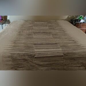 Elegant Double Sided King Duvet Cover